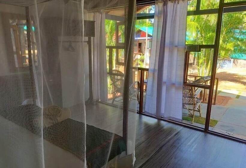 Номер Стандарт Боковой Вид на Море, Peace Garden Beach Resort