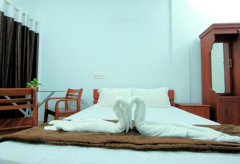Номер Deluxe, Shalom Beach Residency