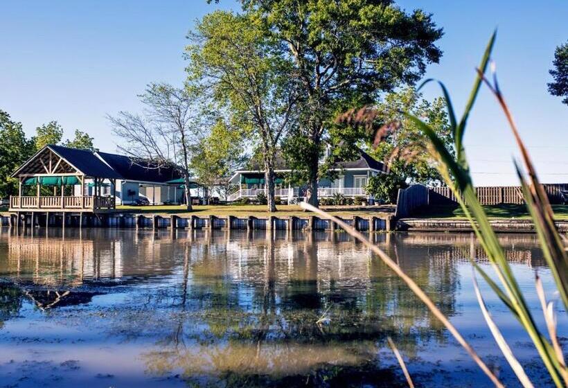 스탠다드 룸 퀸사이즈 침대, A Chateau On The Bayou Bed & Breakfast