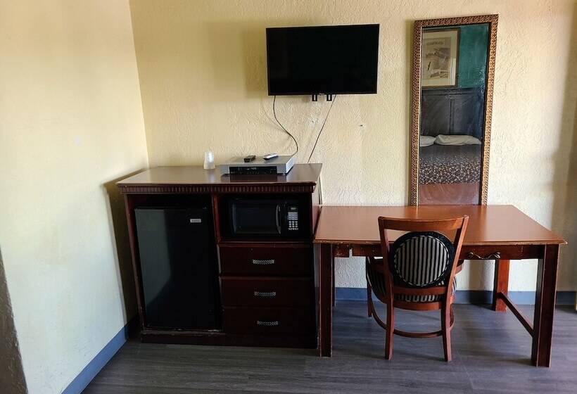 Номер Стандарт 2 Двуспальные Кровати, Encore Motel