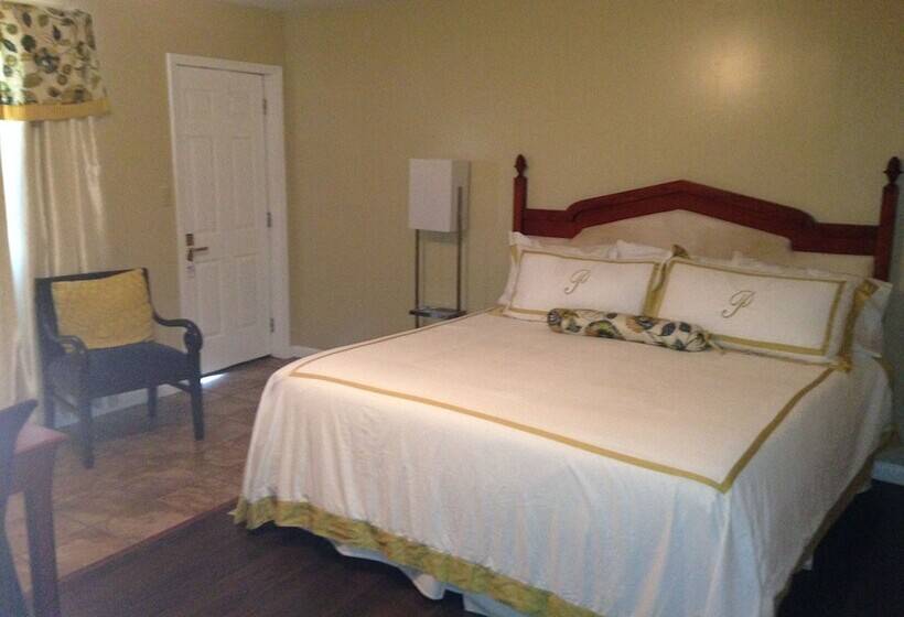 Номер Deluxe, Pleasure Point Inn & Suites