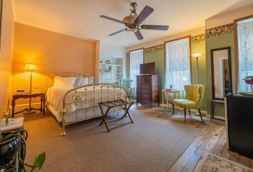 Номер Стандарт, The Maid S Quarters Bed Breakfast & Tearoom