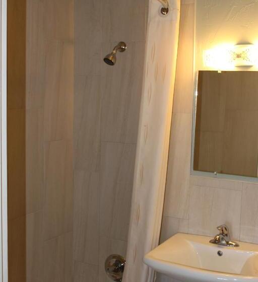 Номер Стандарт, Century 21 Motel