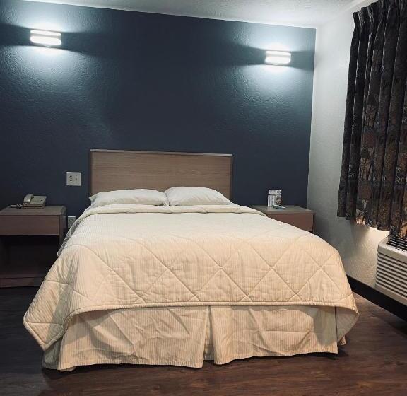 Номер Стандарт, Century 21 Motel