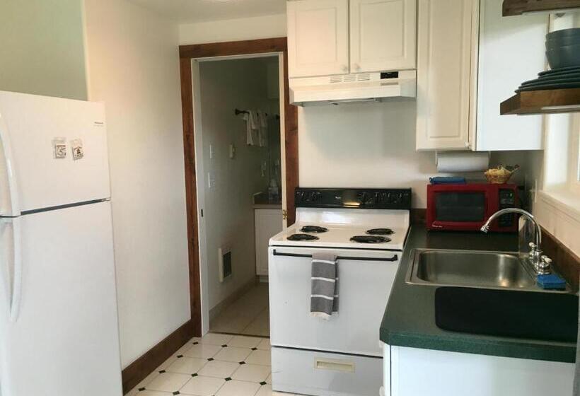低层单卧公寓, Left Coast Lodge