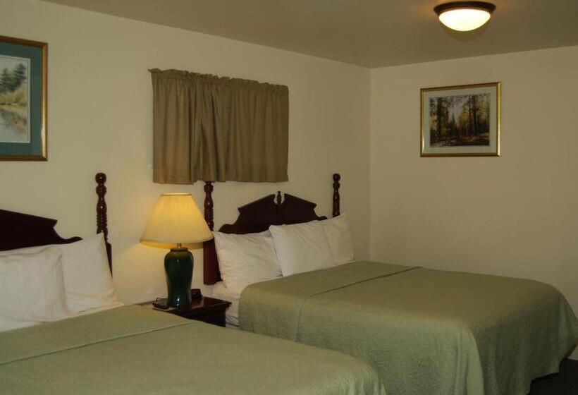 Четырехместный Номер Стандарт, 5th Street Inn