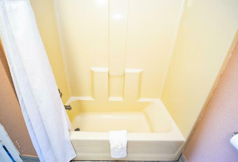 Номер Стандарт 2 Двуспальные Кровати, Economy Inn Beebe