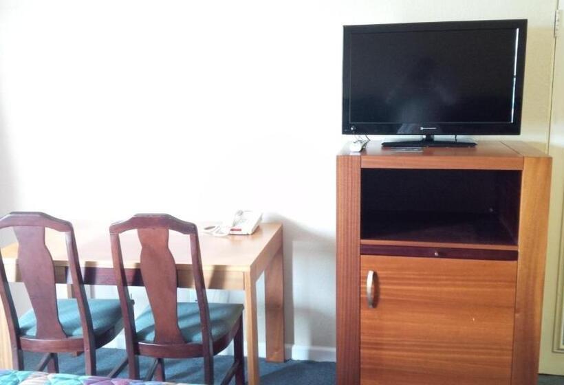 Quarto Estandar, Holiday Lodge