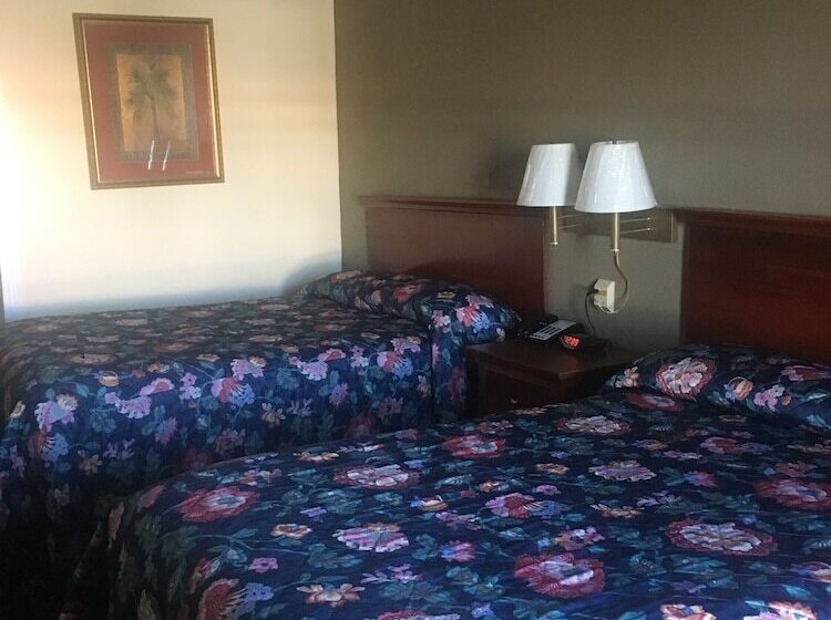 Номер Стандарт 2 Двуспальные Кровати, Travelodge By Wyndham Orangeburg
