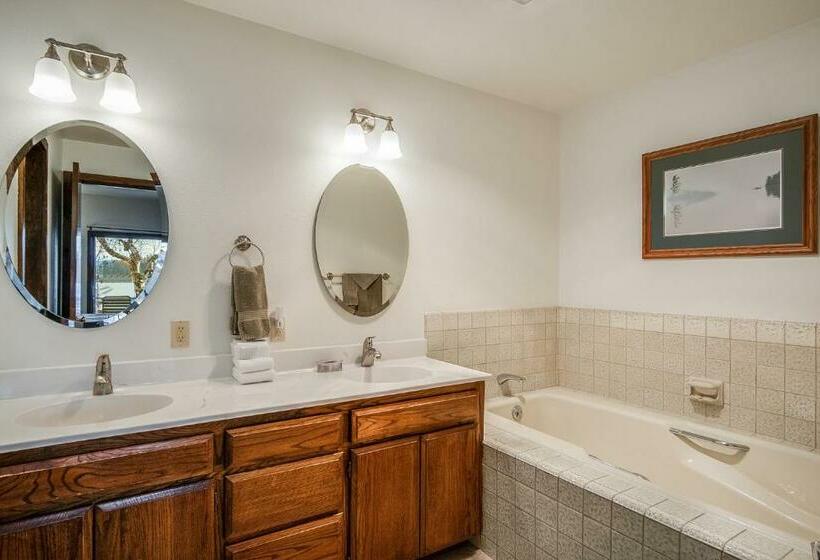 Люкс 2 Спальни, Pend Oreille Shores Resort