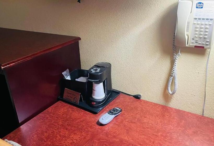 Номер Стандарт Трехместный, Sands Motel