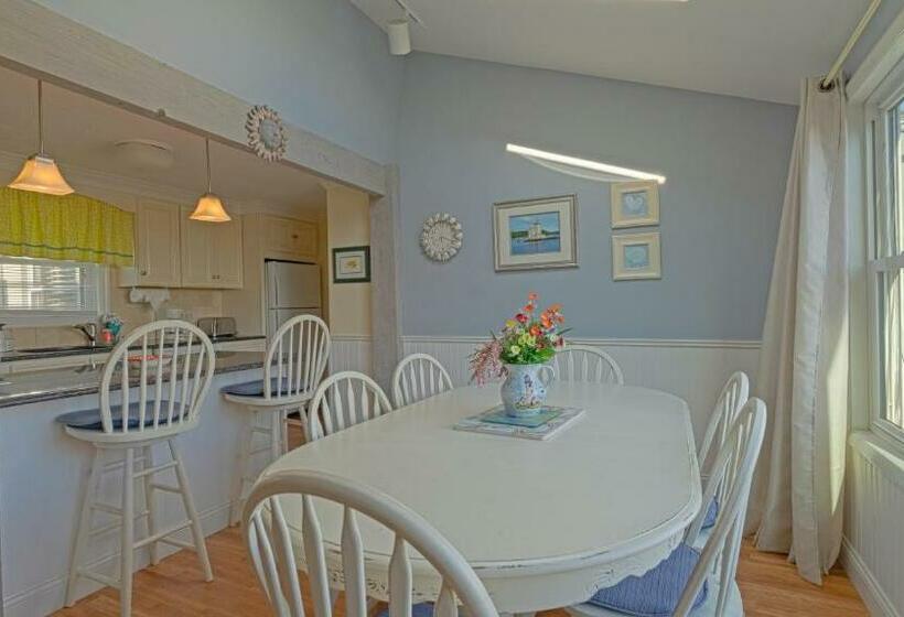 Дом 2 Спальни, Beach Plum Resort