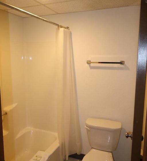 Номер Стандарт 2 Двуспальные Кровати, Travelodge By Wyndham Redwood Falls