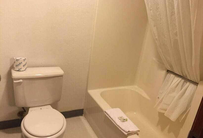 Номер Стандарт 2 Двуспальные Кровати, Travelodge By Wyndham Redwood Falls