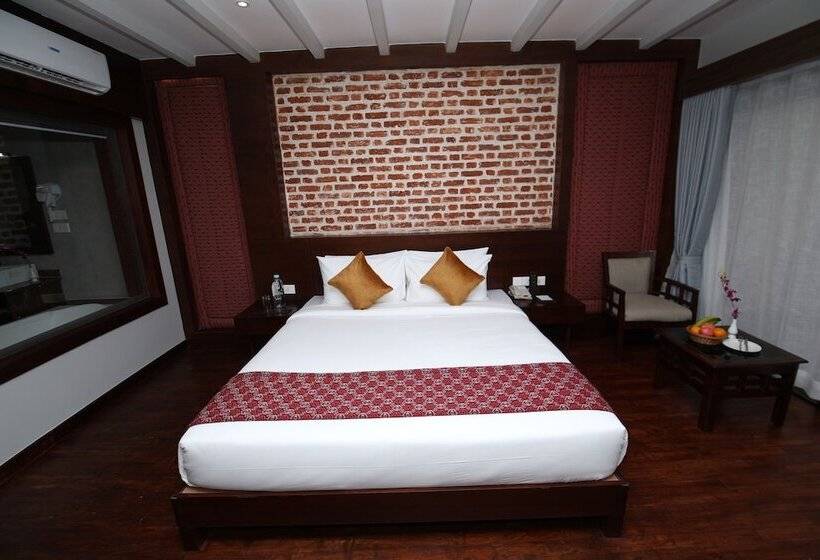 سوییت با استخر, Regenta Resort & Spa By Riverside, Chitwan