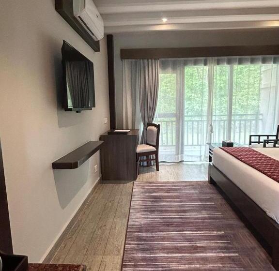 اتاق استاندارد با تخت بزرگ, Regenta Resort & Spa By Riverside, Chitwan