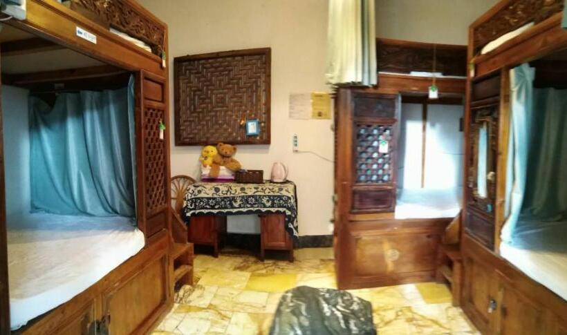 Cama em Quarto Compartilhado, The Lily Pad Inn