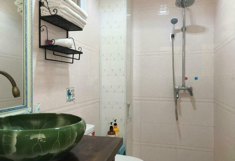 Quarto Estandar Cama King, The Lily Pad Inn