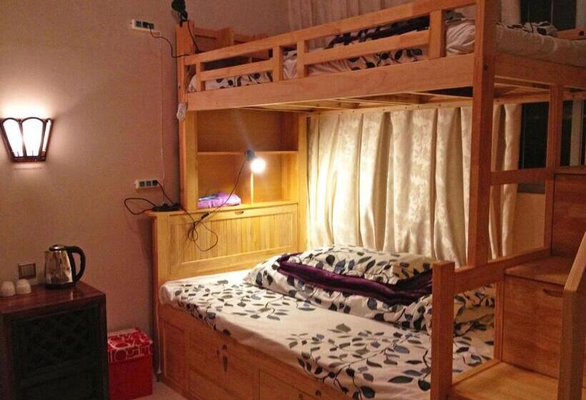 Cama em Quarto Compartilhado, The Lily Pad Inn