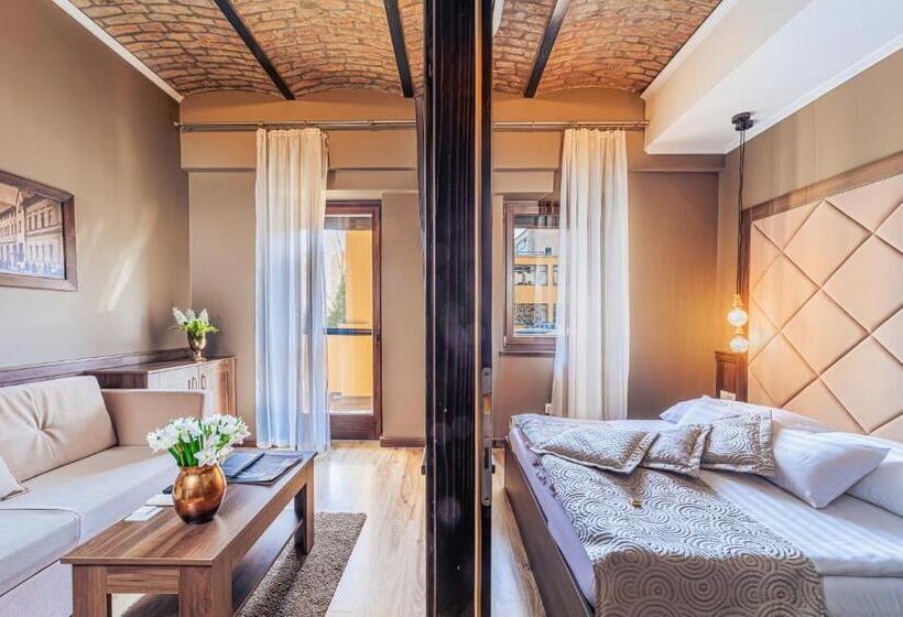 Люкс Повышенной Комфортности, Komló Hotel Gyula