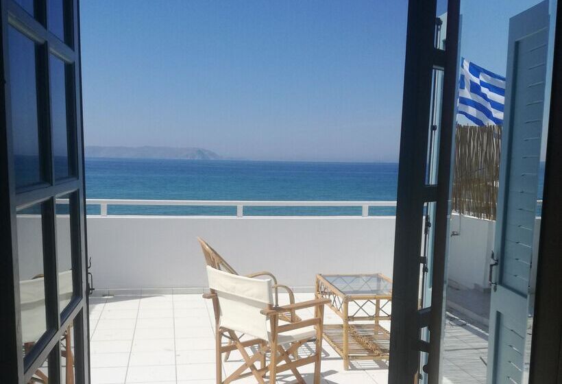 سوییت جونیور, Almare Beach