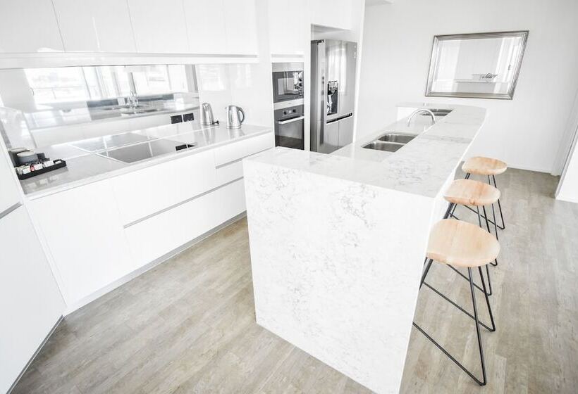 דירת שלושה חדרים, Belise Apartments