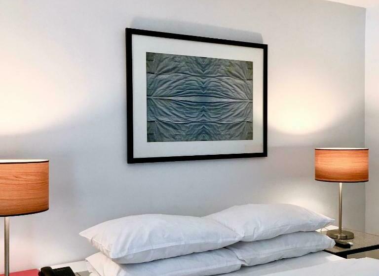Номер Deluxe, Durban