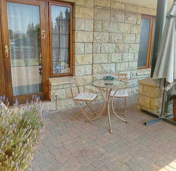 Номер Стандарт, Mt Horeb Manor