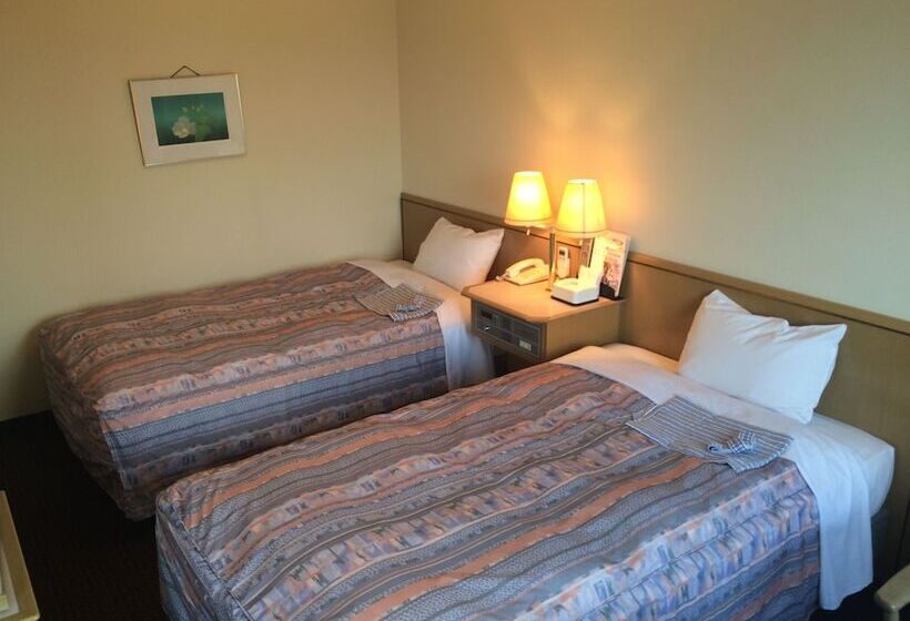 Номер Стандарт, Crown Hills Tokuyama