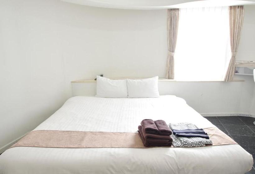 חדר דחוקס עם מיטת קינג, Imalle Yokohama Isezakicho