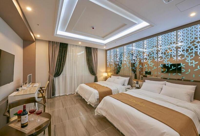 اتاق لوکس, Dubai