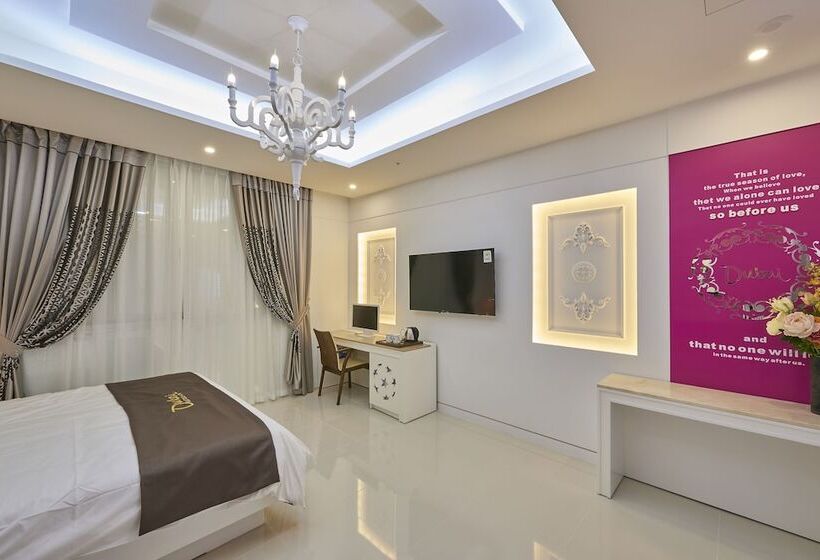 اتاق لوکس, Dubai