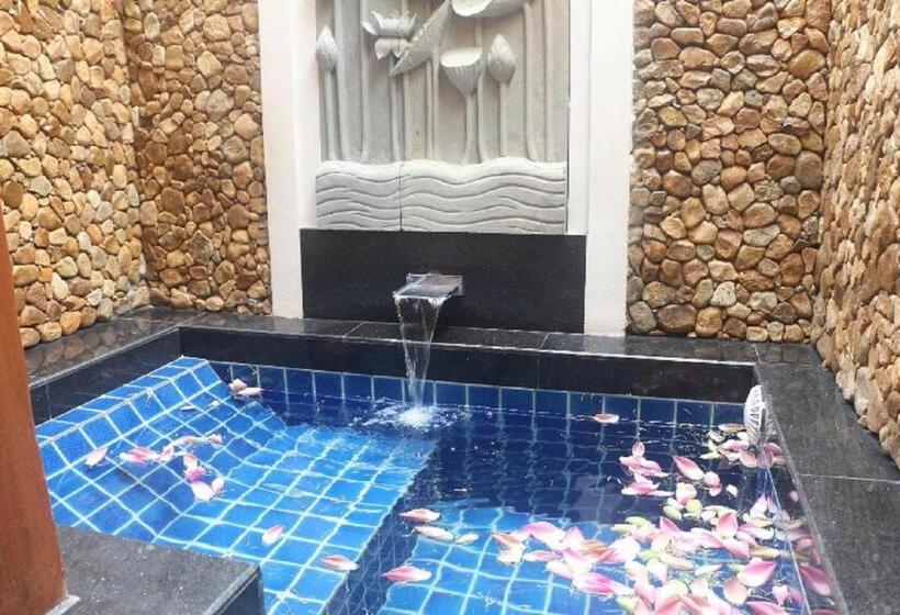 بانگلوی سوپریور, Try Palace Resort Kep