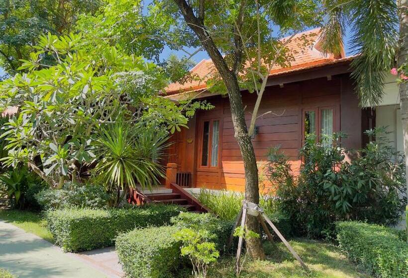سوییت خانوادگی, Try Palace Resort Kep