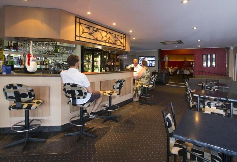 Suíte Familiar, James Street Motor Inn