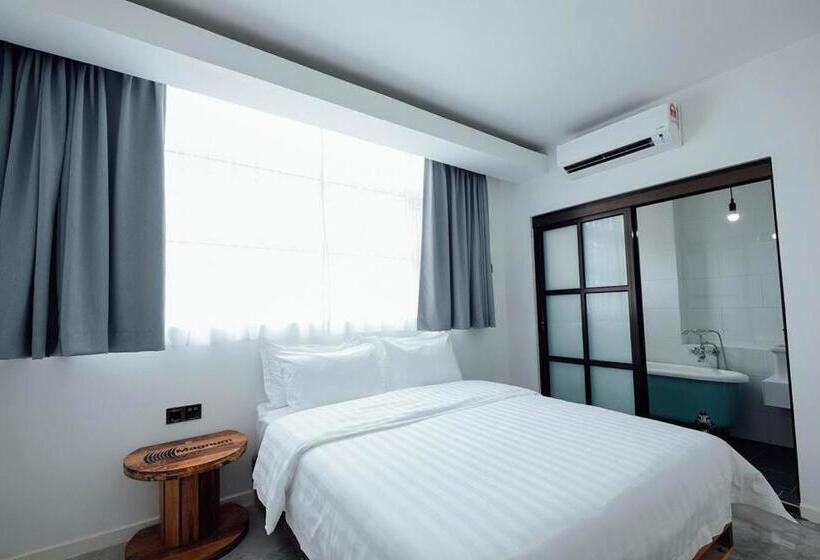 اتاق لوکس با تخت دو نفره بزرگ, White Loft