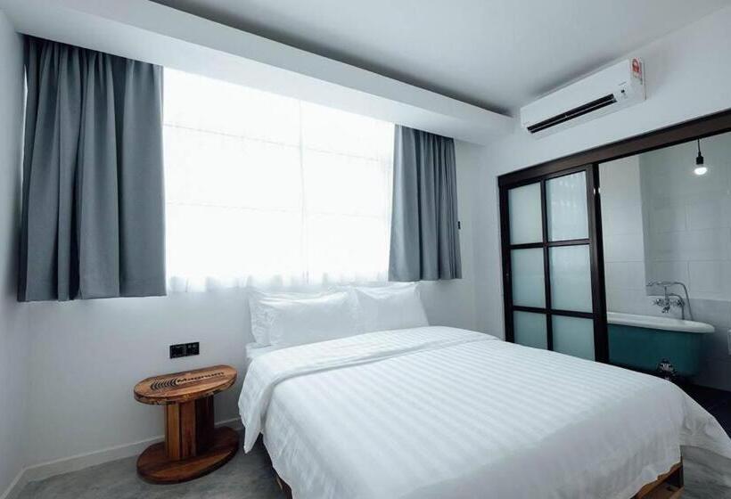 اتاق لوکس با تخت دو نفره بزرگ, White Loft