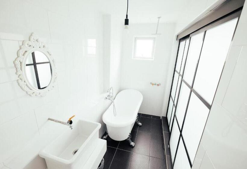 اتاق خانوادگی, White Loft