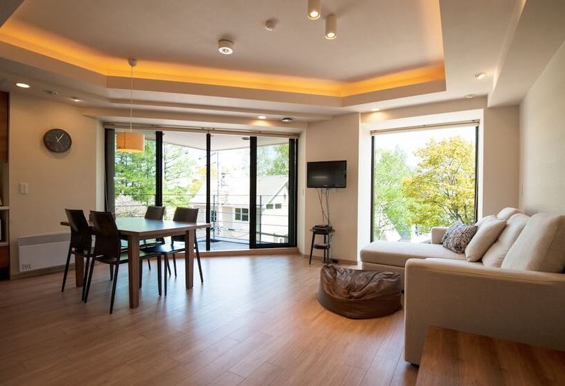 2 Bedroom Premium Apartment, Akazora