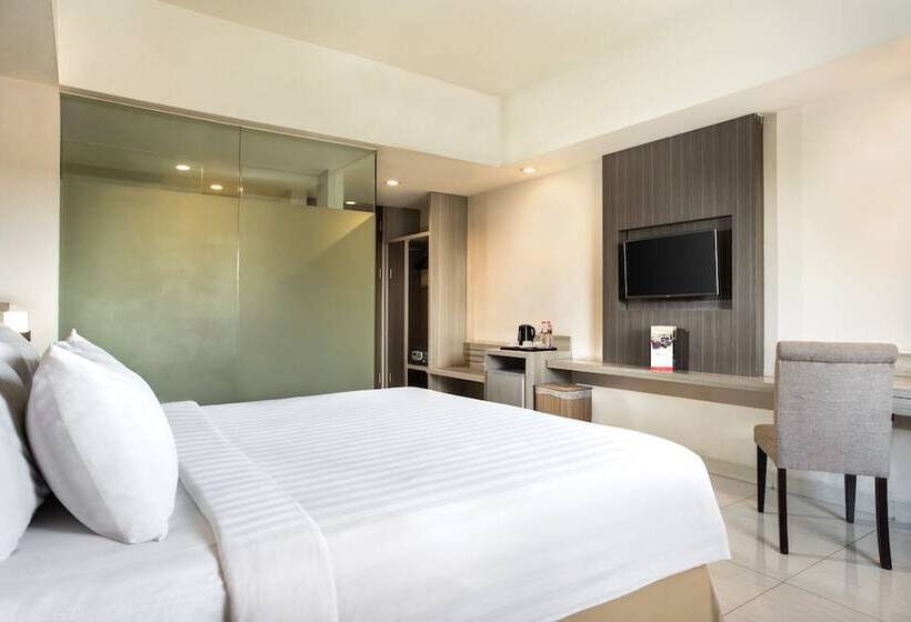 Номер Deluxe, Swissbelinn Cibitung