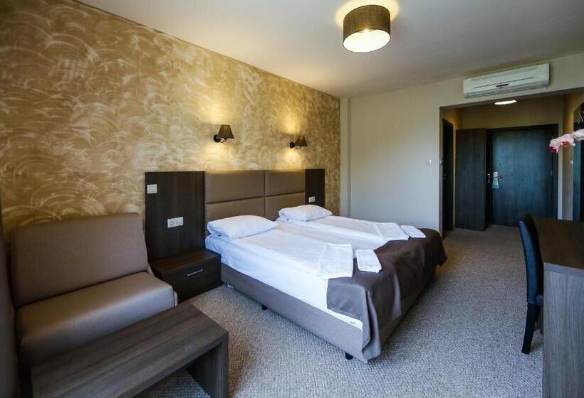 اتاق لوکس, Family Hotel Ognyanovo