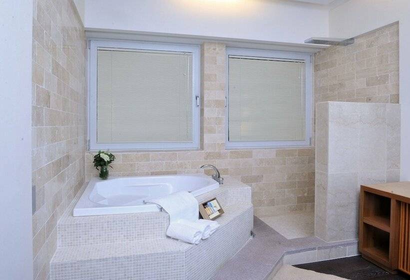 اتاق لوکس, Club Inner Hotel & Resort