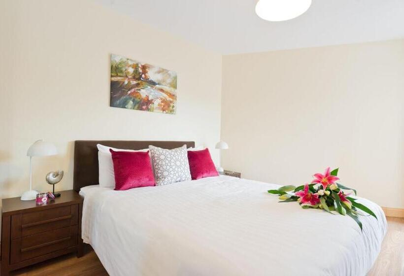 1 Bedroom Apartment, Broc House Suites