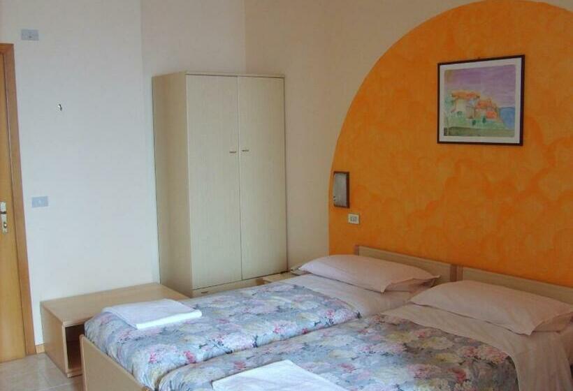 이코노미 룸, Panorama E Residence