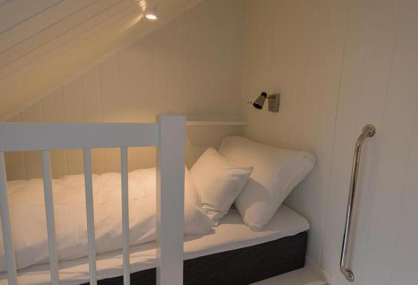 ファミリールーム, Krøgeneslåven Microtel