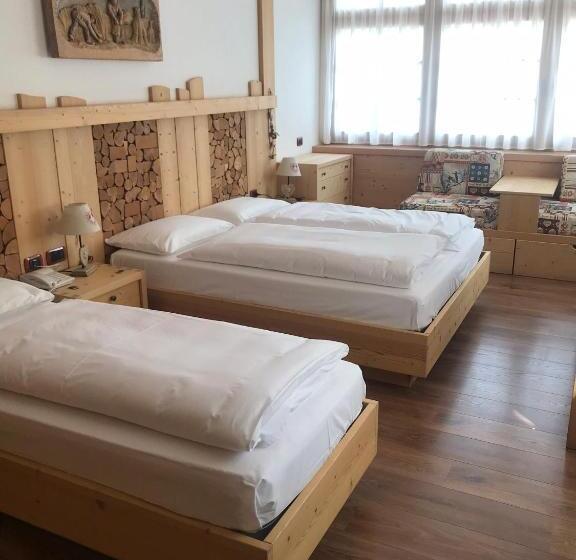 اتاق استاندارد سه نفره, Piedibosco