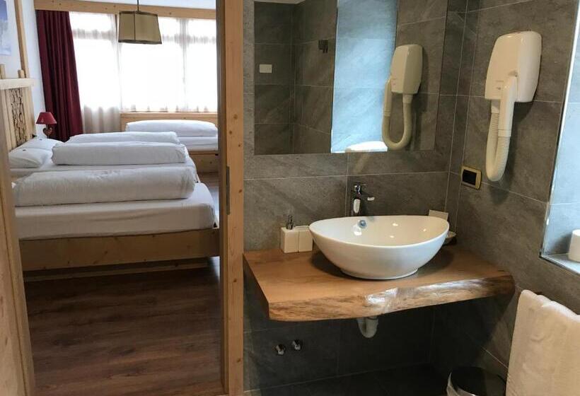 اتاق سوپریور سه تخته, Piedibosco