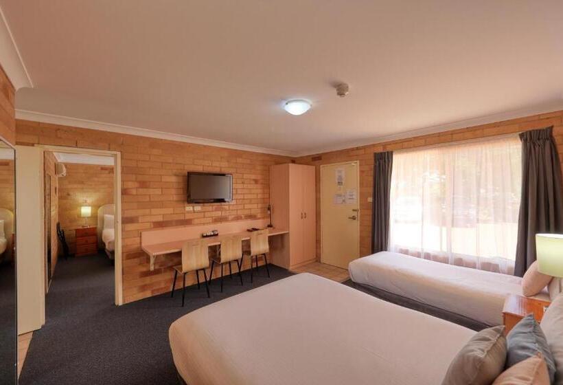 اتاق سوپریور خانوادگی, North Parkes Motel