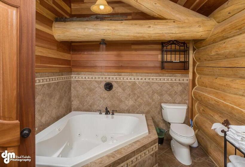Люкс Вид на Горы, Alaska Knotty Pine B&b