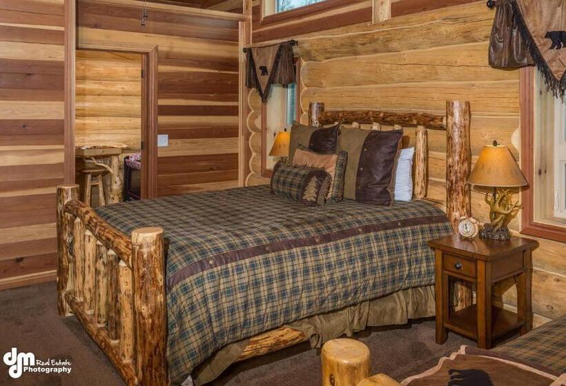 Люкс Вид на Горы, Alaska Knotty Pine B&b